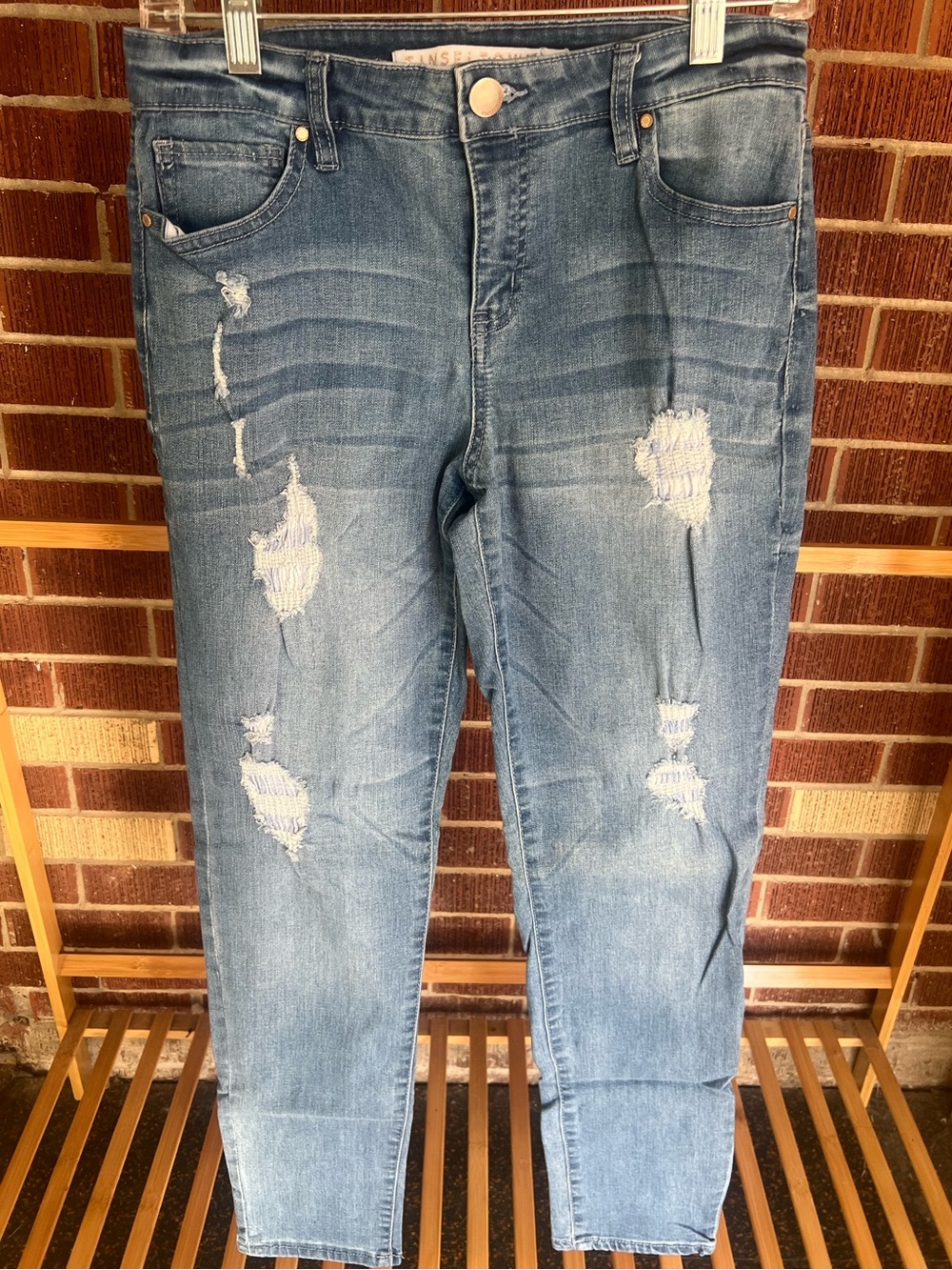 Tinseltown distressed skinny jeans